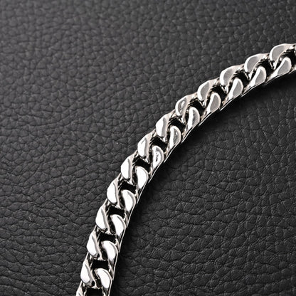 Louis necklace