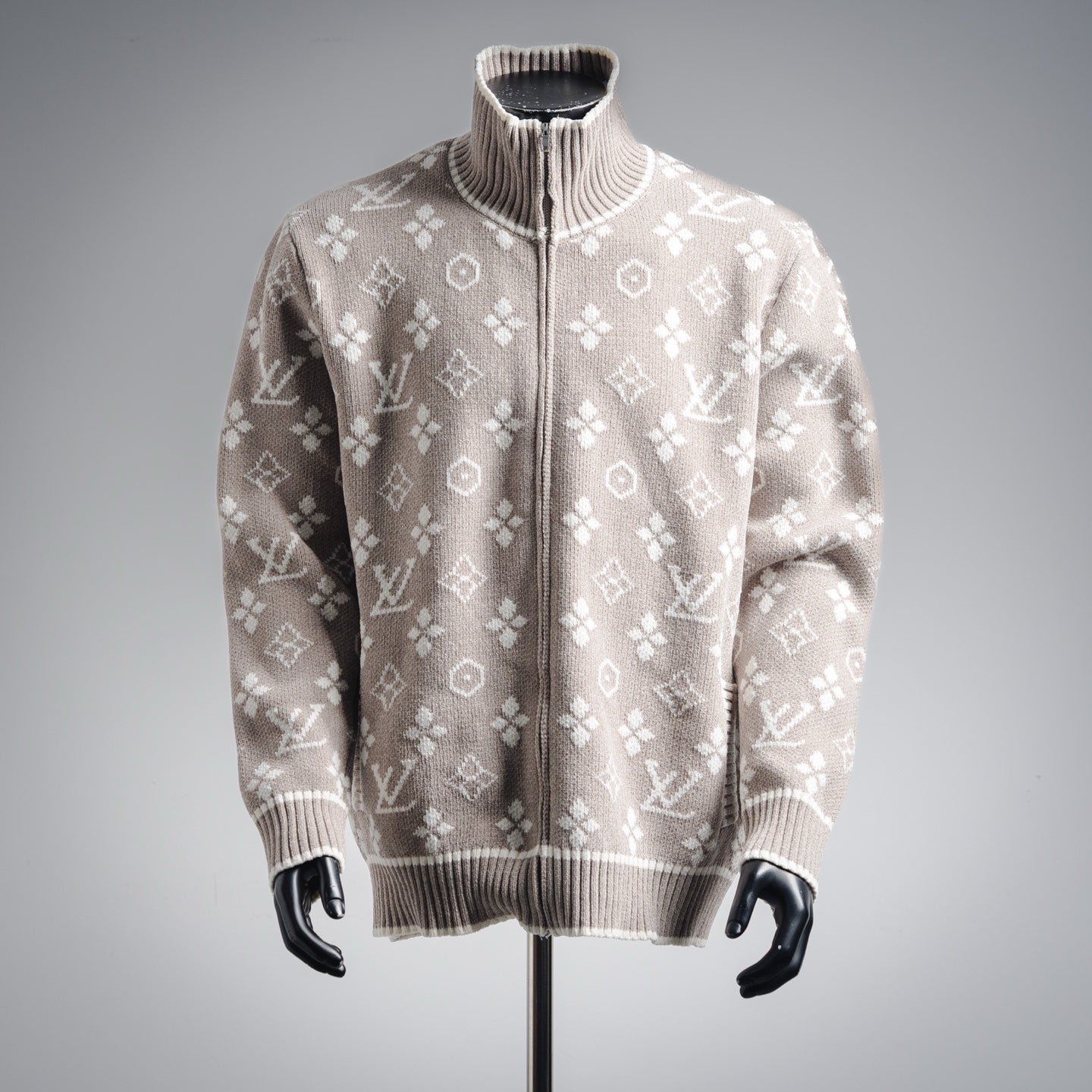 Louis  25fw jacquard cardigan