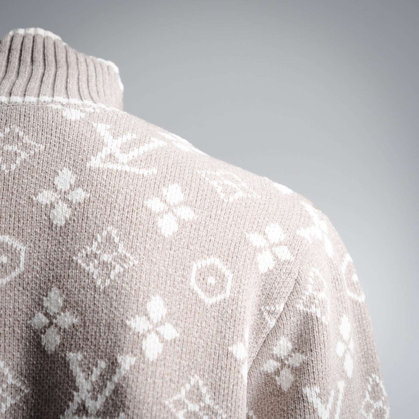 Louis  25fw jacquard cardigan
