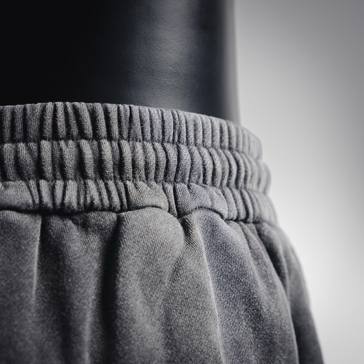 Louis 25fw sports pants