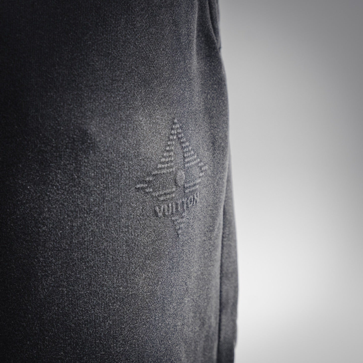 Louis 25fw sports pants