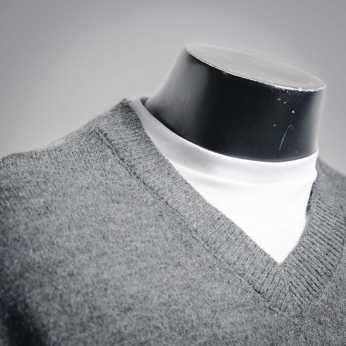Miu 25fw all-match sweater