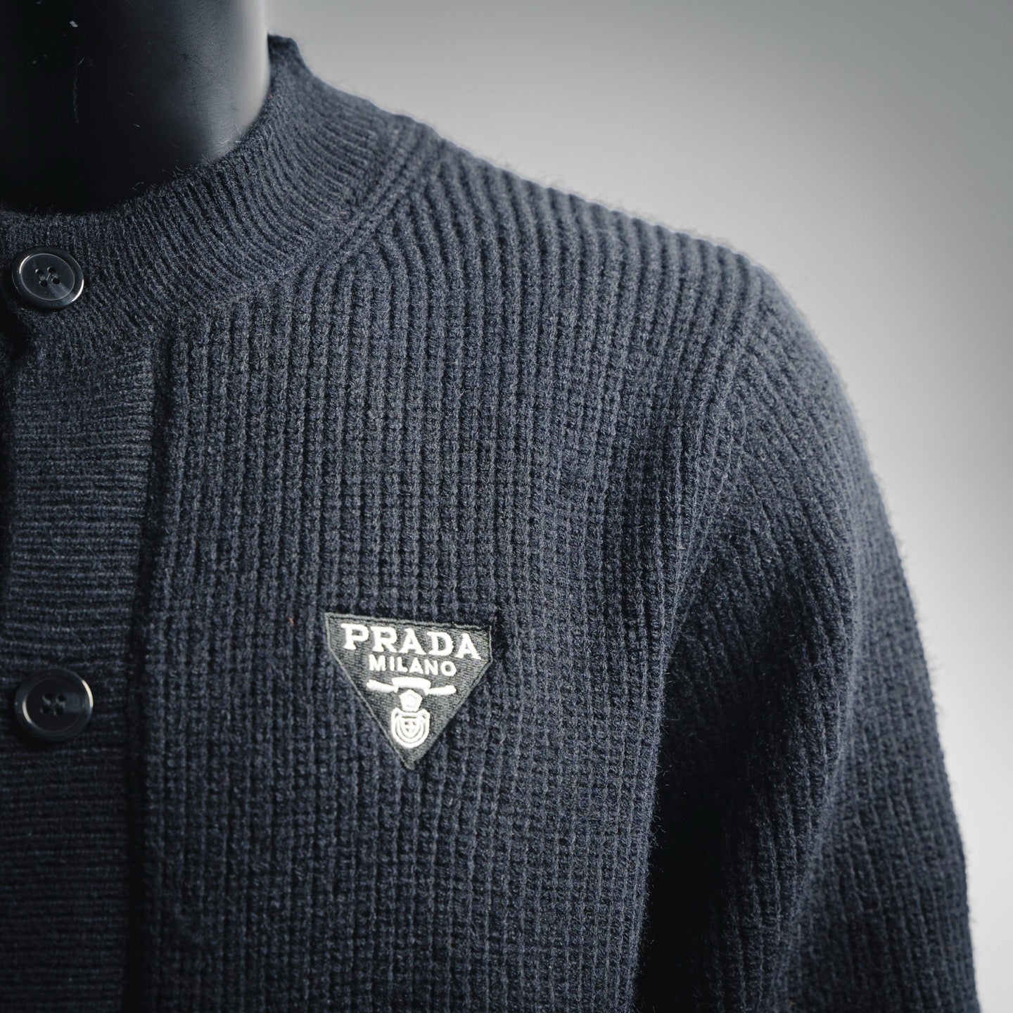 Pra 25fw buttons sweater