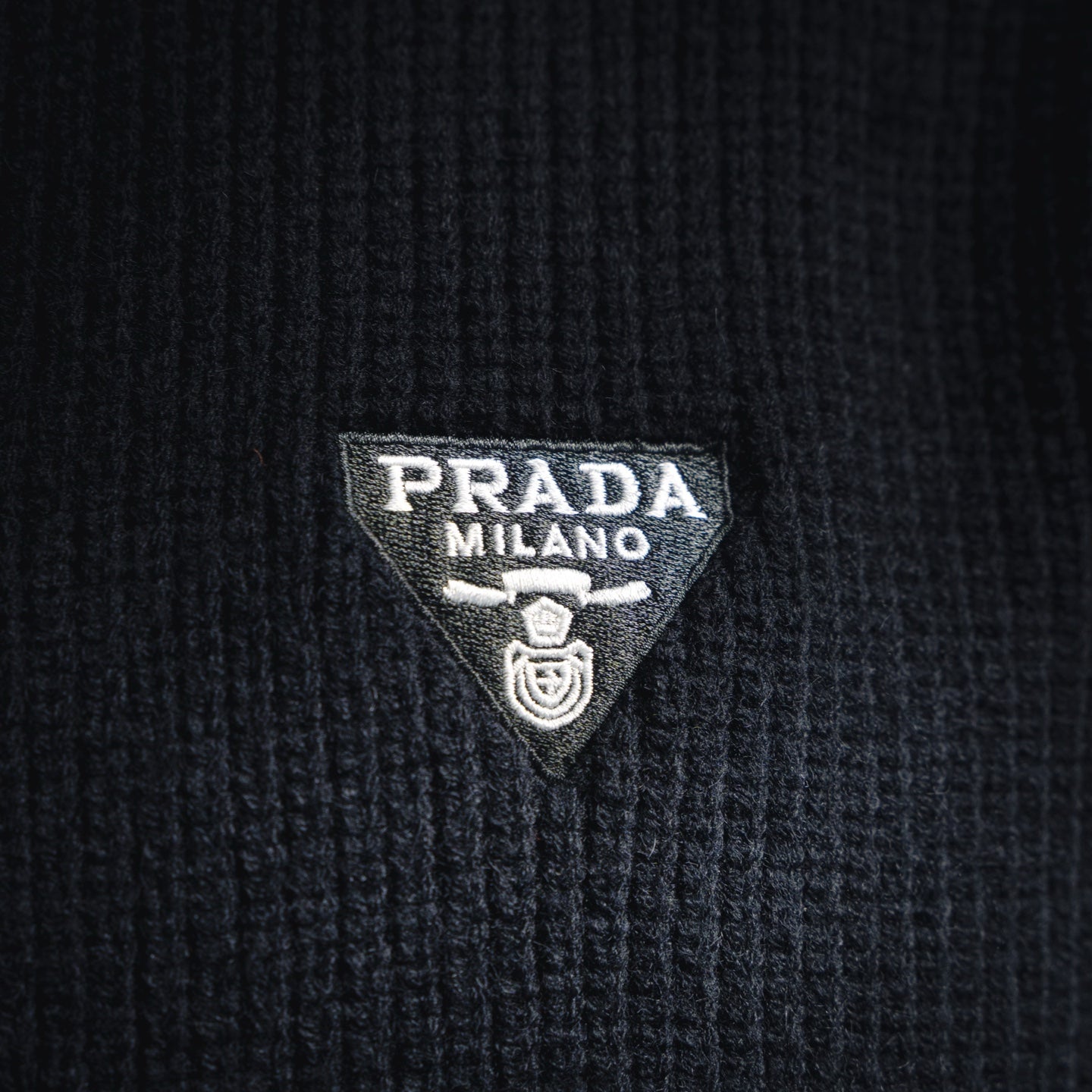 Pra 25fw buttons sweater