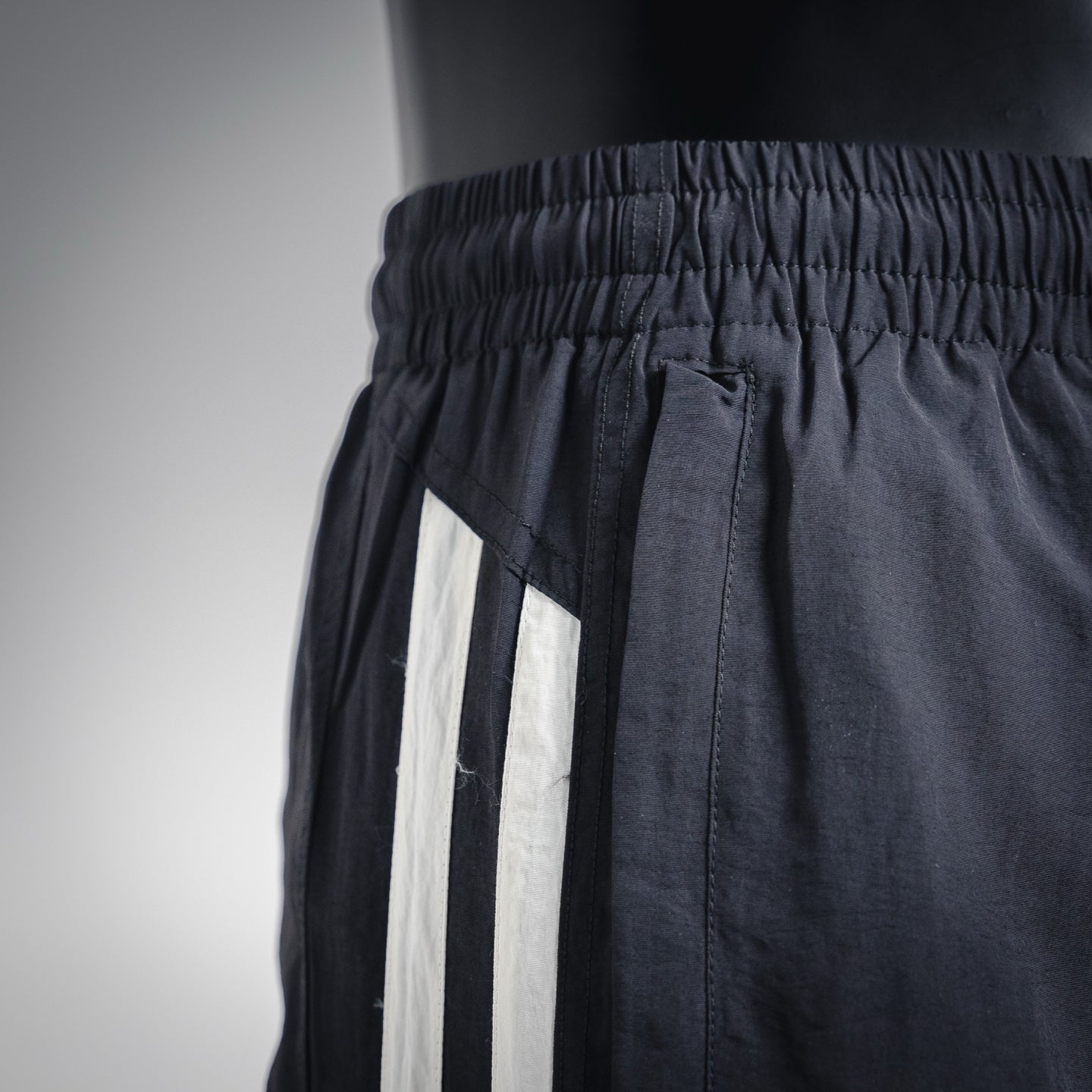 Balen 25fw embroidered pants