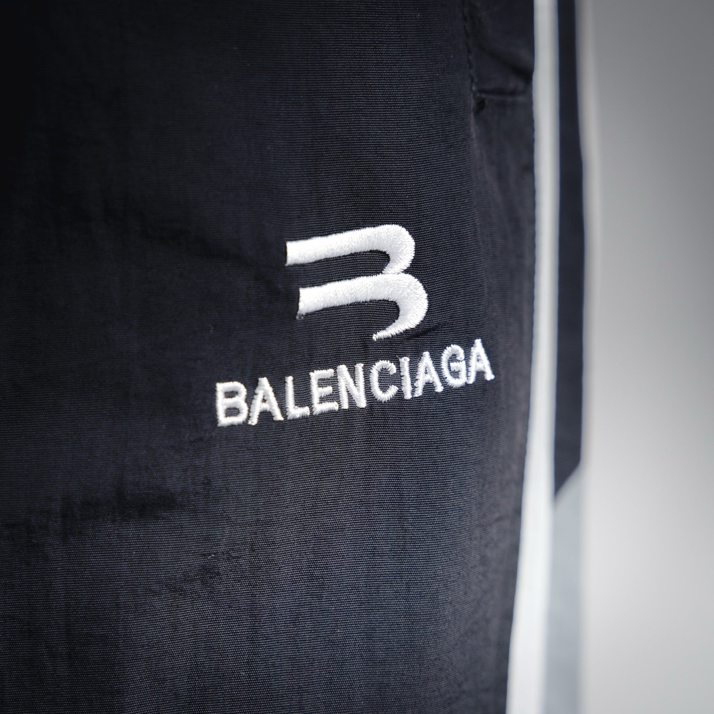 Balen 25fw embroidered pants