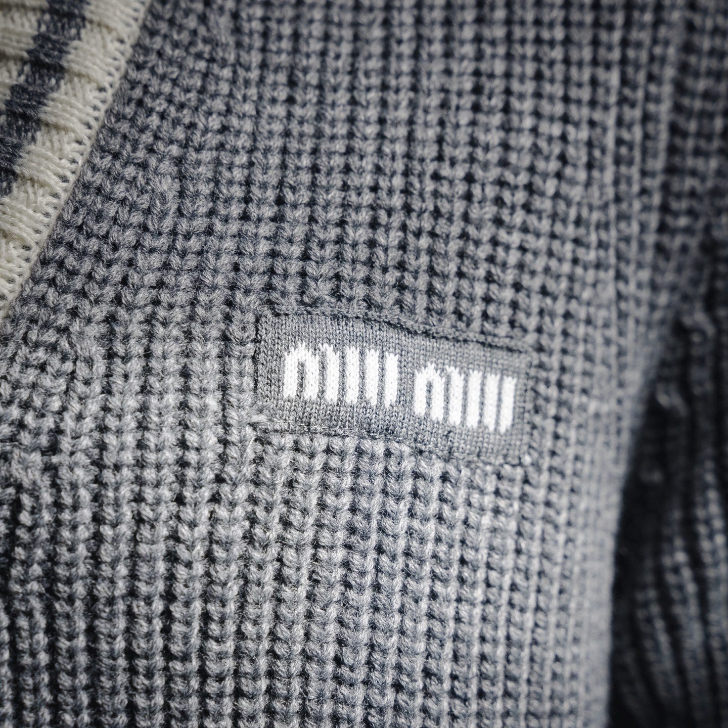 Miu 25fw knitted cardigan