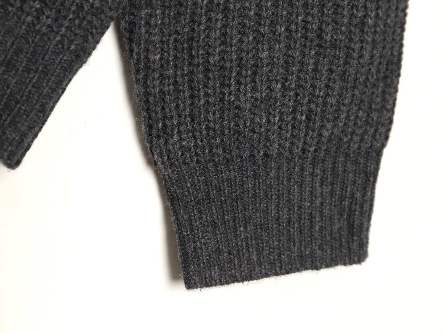 Louis 25fw cardigan sweater